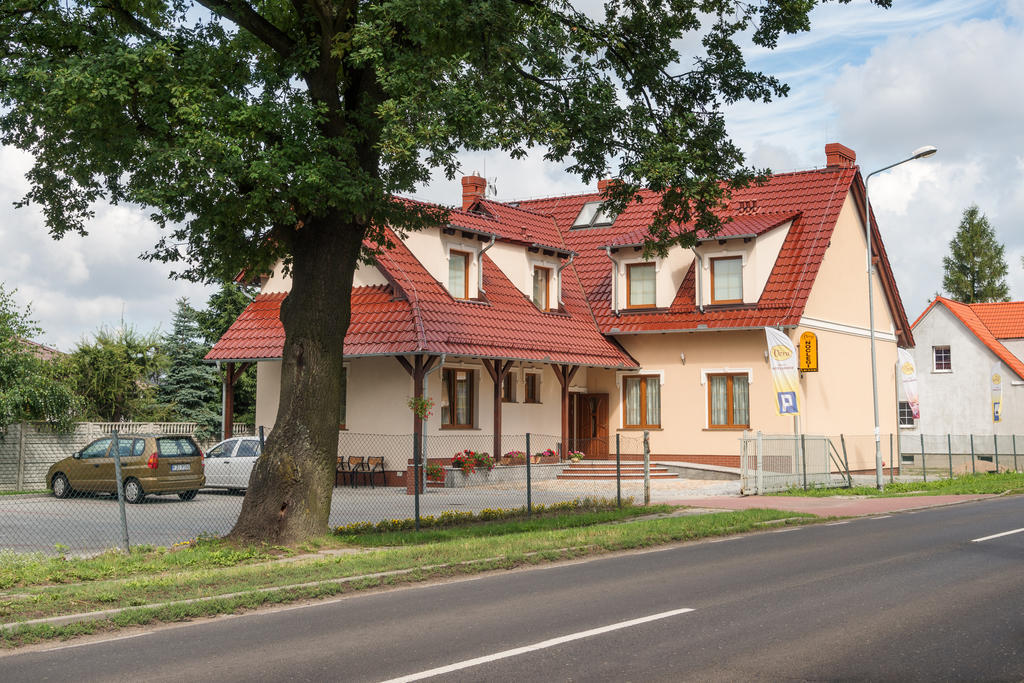 Vera Hotell Sulechów Exteriör bild